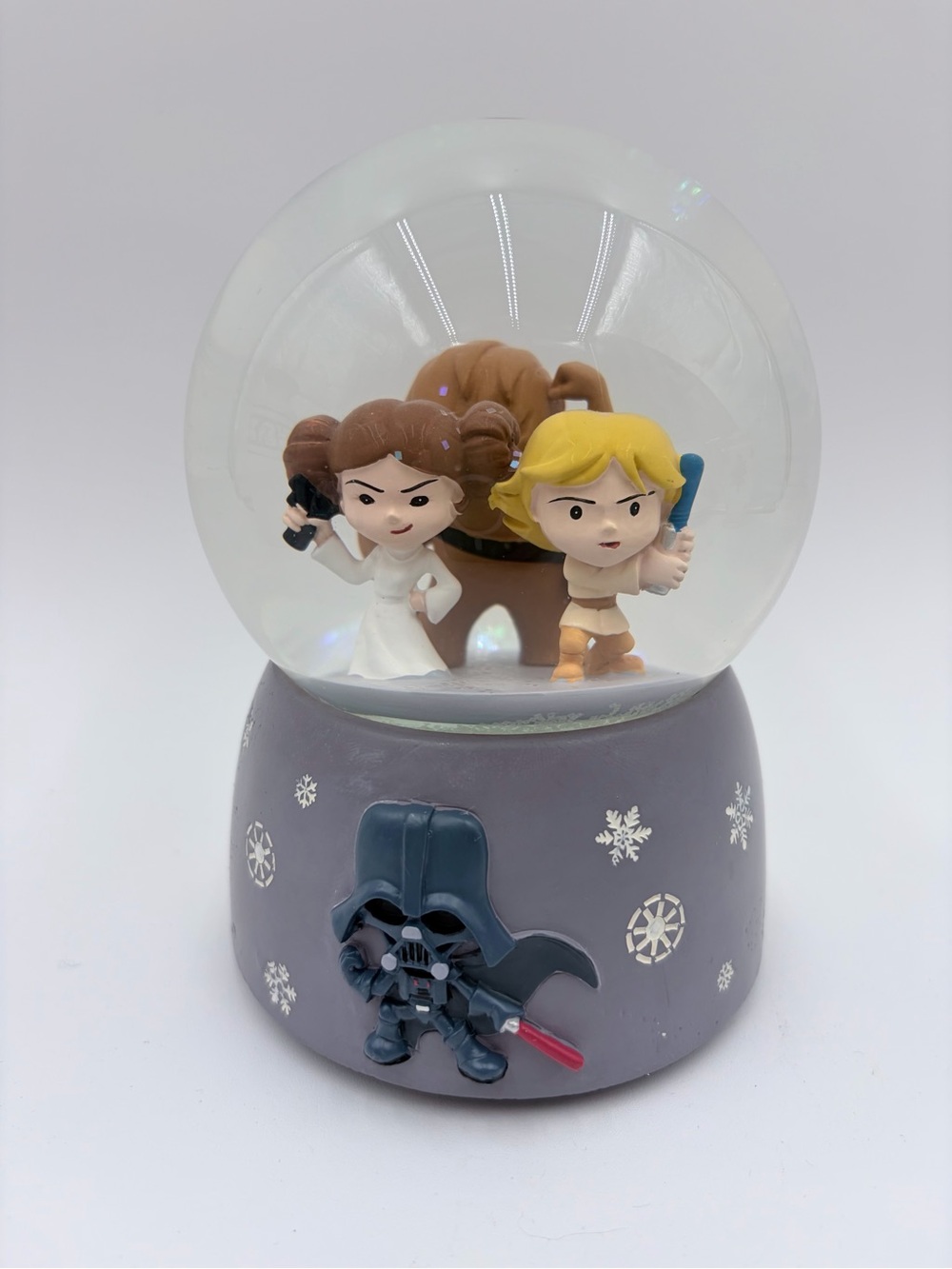 Star Wars Lucas Film Luke Skywalker Princess Leia Chewbacca Musical Snow Globe